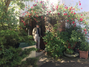 Отель Chiswick Riviera  Лондон